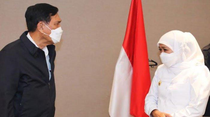 Menko Marves, Luhut Binsar Pandjaitan memimpin rakor bersama Gubernur Jatim Khofifah Indar Parawansa dan jajaran Forkopimda Jatim di Hotel JW Marriot Surabaya, Jumat (11/3/2022).