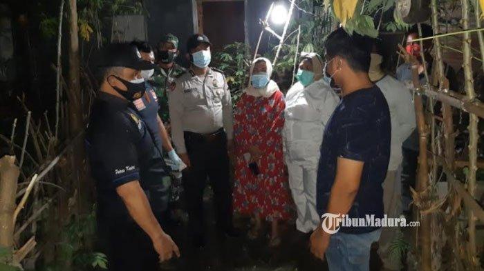 Olah TKP penemuan mayat wanita di Desa Krenceng, Kecamatan Kepung, Kabupaten Kediri, Sabtu (13/2/2021) malam.