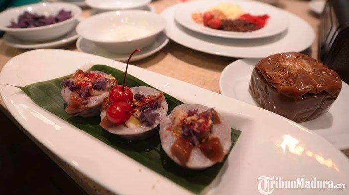 Talam Ubi kue keranjang dan Pancake kue keranjang Hotel Santika Jelang Tahun Baru Imlek, Kamis (24/1/2019).