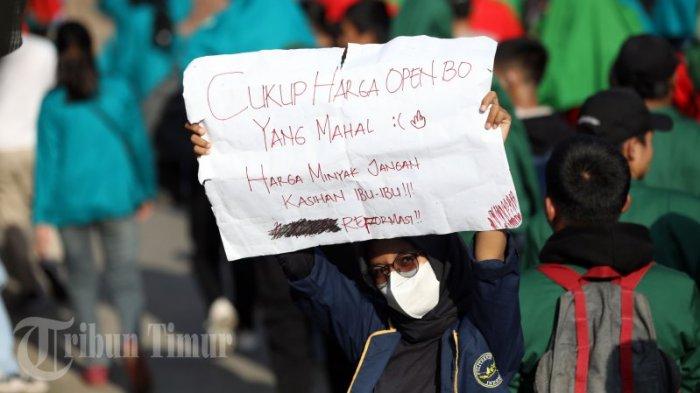 Serba-serbi demo Mahasiswa di Makassar 11 April 2022.