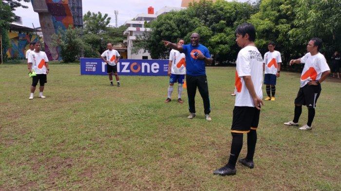 Coaching Clinic Mizone di Lapangan Emmy Saelan