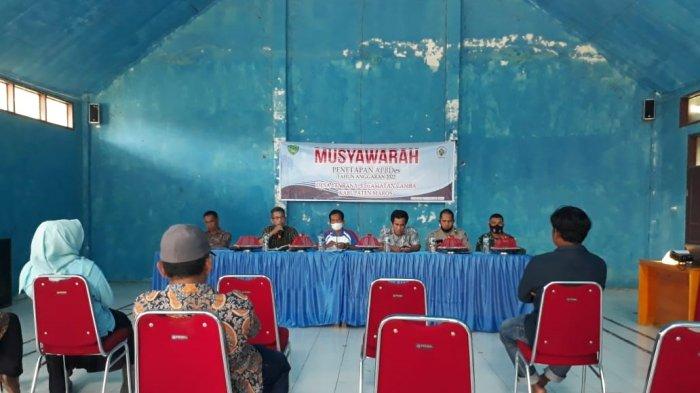 Musyawarah digelar di Aula Desa Cenrana, Kecamatan Camba, Maros.