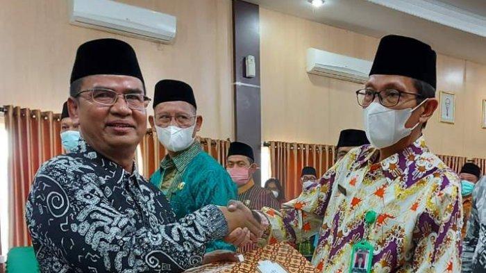 Kanwil Kemenag Sulsel Khaeroni tak pakai masker saat melantik pejabat