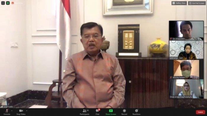 Ketua Umum Ikatan Alumni Universitas Hasanuddin (Ika Unhas) Dr (HC) Drs H Muhammad Jusuf Kalla melantik Pengurus Ika Unhas di tiga provinsi dalam jaringan (daring), Sabtu (17/10/2020).