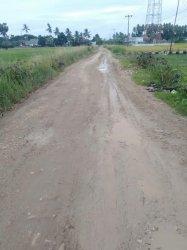 Jalan Poros Labotto-Cenrana Diperbaiki Februari, Warga: Baru Diaspal Sejak Indonesia Merdeka
