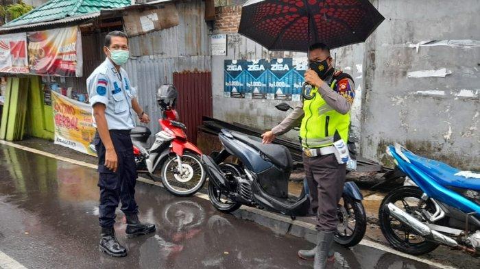 Operasi gabungan dari Rudenim Makassar, Polrestabes Makassar dan Divisi Keimigrasian Kanwil Kemenkumham Sulsel ke pengungsi asing di Makassar, Rabu (7/4/2021).