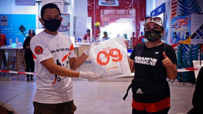 Pengambilan Race Pack atau paket lomba Engineers Meet Up (EMU) Virtual Run 2020 digelar 19 dan 20 September 2020 di Nipah Mall Makassar.