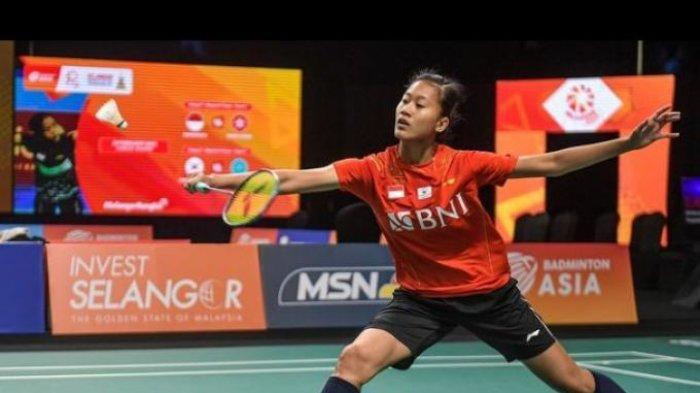 Aksi atlet tunggal putri Putri Kusuma Wardani