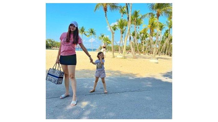 Aura Kasih bersama Arabella