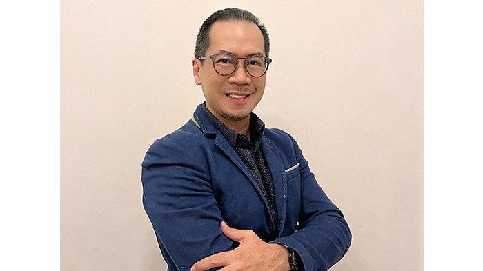 Calvin Kizana, Head of WhatsApp Indonesia. Pendiri Playday dan PicMix serta COO GoPlay, perusahaan platform live-streaming dari Gojek ini ditunjuk sebagai Bos WhatsApp Indonesia.