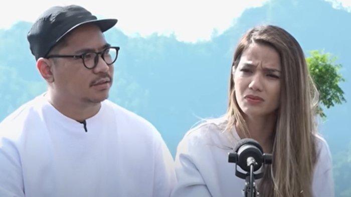 Dimas Akira mengungkap alasan menerima Sheila Marcia apa adanya