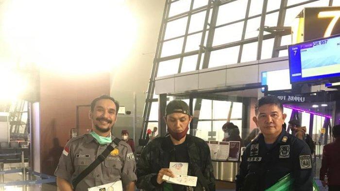 Gerry Remco Amor Christoffel, WNA asal Belanda yang dideportasi Rudenim Manado, Senin (28/11/2022).