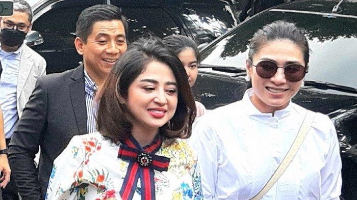 Pedangdut Dewi Perssik, Senin (4/7/2022). (Warta Kota/Arie Puji)