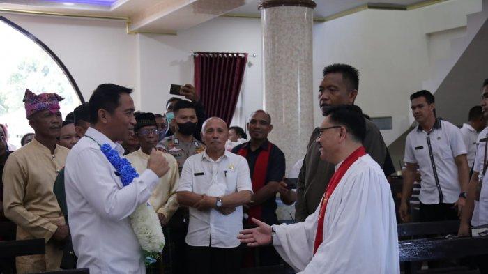 Pentahbisan dan peresmian gedung Gereja Jemaat Bukit SION di Desa Dodap, Kecamatan Tutuyan, Bolaang Mongondow Timur (Boltim), Sulawesi Utara, Rabu (20/7/2022).
