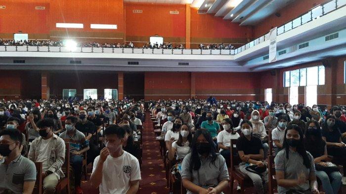 Politeknik Negeri Manado Sulawesi Utara Gelar Pra-PKKMB di Audi auditorium