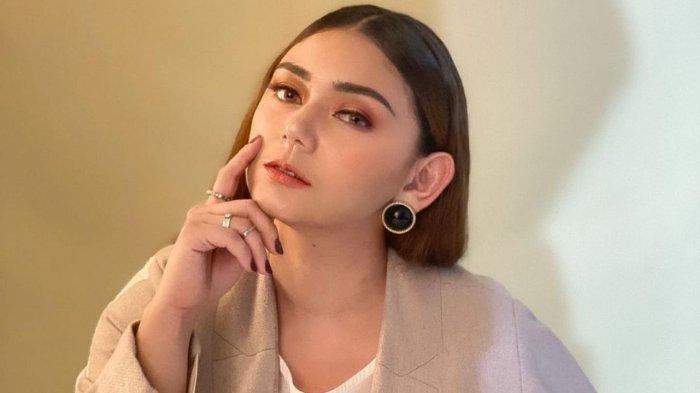 Thalita Latief tegaskan tak merebut seseorang dari seseorang