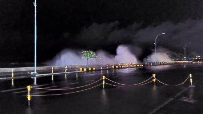 Wilayah pesisir kota Manado, provinsi Sulut, Selasa (7/12/2021) malam.