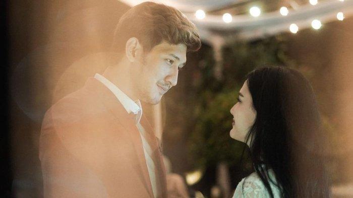 Aditya Zoni, adik Ammar Zoni gelar acara tunangan dengan Yasmine Ow.