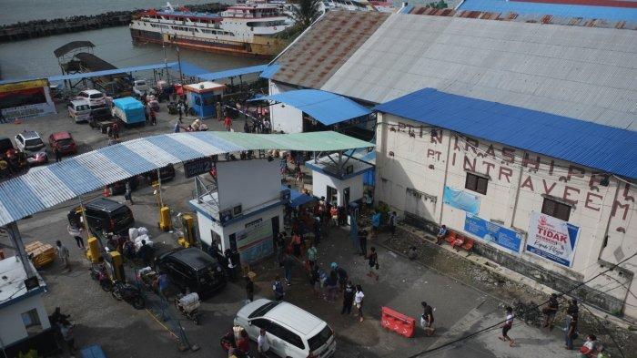 Aktivitas penumpang di Pelabuhan Manado terjadi peningkatan, Rabu (22/12/2021).