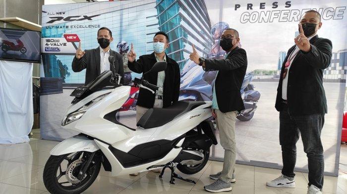 PT Daya Adicipta Wisesa memperkenalkan All New Honda PCX150 dan PCX e:HEV (Hybrid) kepada publik Sulut secara virtual pada petang ini.