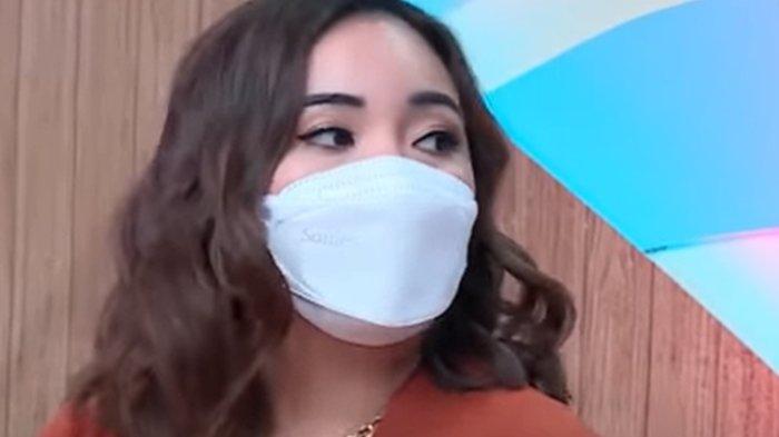Angelica Manopo saat hadir di studio Kopi Viral Trans TV; 4 Agustus 2021
