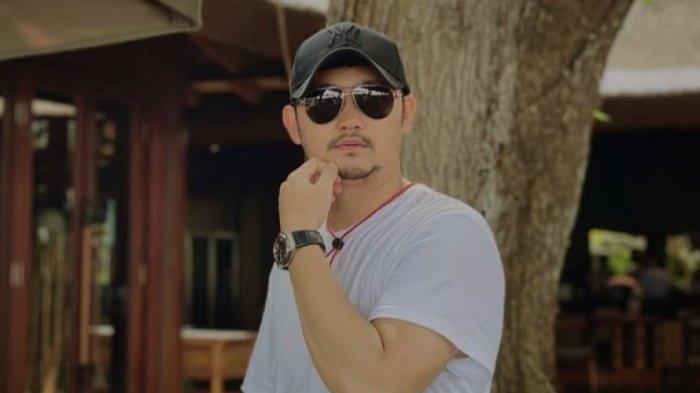 Angga Wijaya ungkap alasan gugat cerai Dewi Perssik.