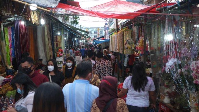 Area pasar senggol Kawasan Taman Kesatuan Bangsa, Senin (13/12/2021)