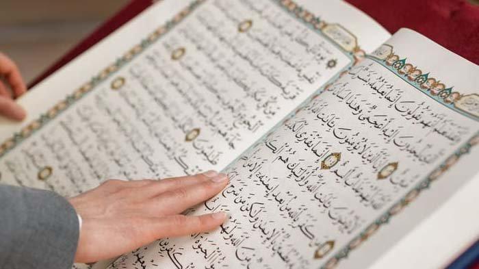 Ilustrasi Baca Alquran.