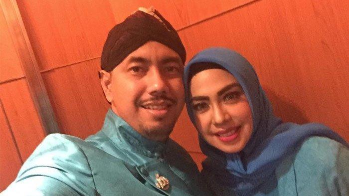 Sunan Kalijaga dan istrinya, Heidy Sunan