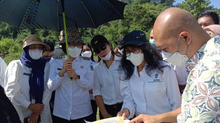 Bupati Bolmong Yasti Soepredjo Mokoagow mendampingi tim Kementerian Investasi/BKPM.