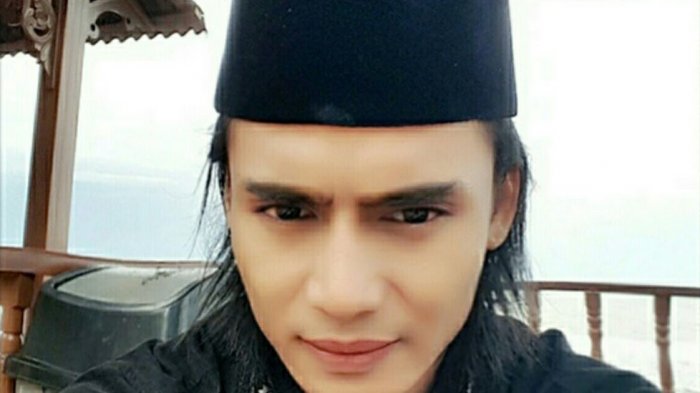 Vocalis Setia Band, Charly Van Houten