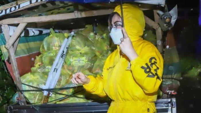 Partai Golkar Sulutdikomando Ketua DPD I Christiany Eugenia Paruntu (CEP) alias Tetty menyalurkan bantuan bagi korban bencana.