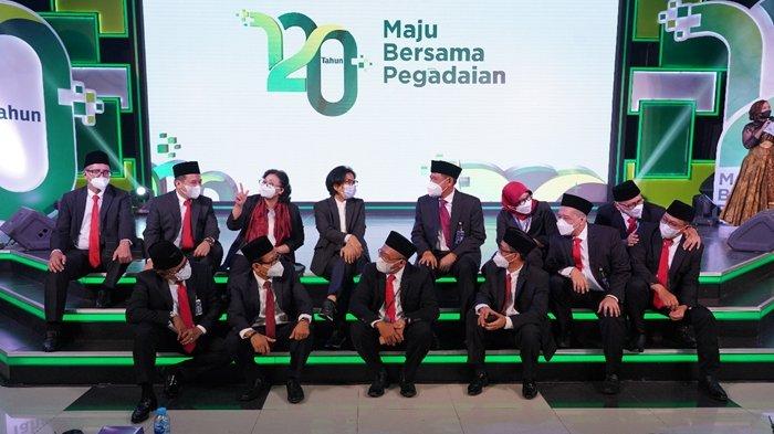 Dirut Pegadaian, Kuswiyoto dan jajaran Direksi Pegadaian saat doa syukur HUT ke-120 Pegadaian, Kamis 1 April 2021.