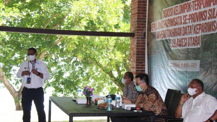 GM PT Angkasa Pura I Bandara Sam Ratulangi Manado, Minggus ET Gandeguai memaparkan kesiapan bandara menjadi media promosi wisata kabupaten kota di Sulut dalam FGD bersama Kepala Dinas Pariwisata Sulur dan seluruh Kepala Dinas Pariwisata kabupaten/kota se-Sulut di Villa PT MPRD, Desa Pulisan, Likupang Timur, Minut, Sulut, Kamis (08/04/2021).