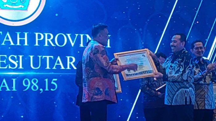 Gubernur Sulawesi Utara Raih Penghargaan Kepatuhan Standar Pelayanan Publik Terbaik se Indonesia