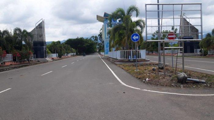 Jalur dua yang merupakan jalan menuju kantor Bupati Bolaang Mongondow (Bolmong), Provinsi Sulawesi Utara (Sulut) menjadi primadona bagi para pengendara baik roda dua maupun roda empat.