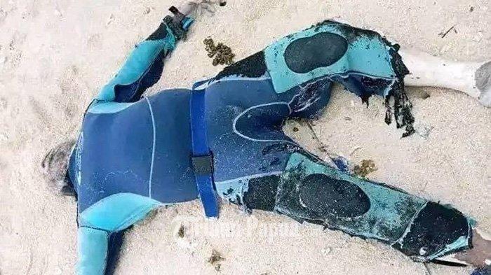 Jenazah aktivis senior Papua Filep Karma yang ditemukan meninggal di Pantai, Jayapura.