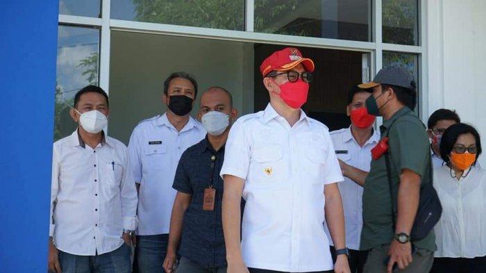 Bupati Minahasa Utara (Minut) Joune Ganda meninjau langsung lokasi gedung yang akan digunakan masyarakat untuk isolasi mandiri (isoman), Rabu (28/7/2021).