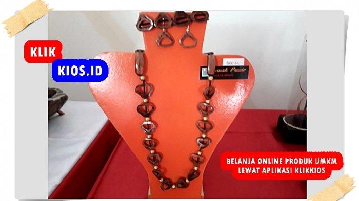 Produk UMKM: Kalung Set Rumah Pasir.