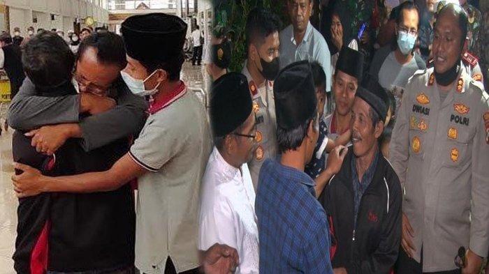 Setelah dinyatakan hilang selama puluhan tahun, Muhadi (jaket hitam) tiba di kampung halaman di Trenggalek Jawa Timur, Selasa (28/06/2022).