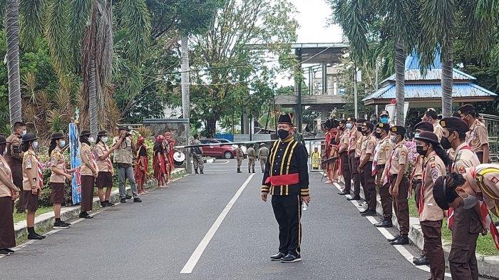 Pemerintah Kota Bitung, Provinsi Sulawesi Utara (Sulut) menerapkan protokol Kesehatan ketat di sekitar Kantor Wali Kota Bitung di Jalan SH Sarundajang, Kamis (18/2/2021).