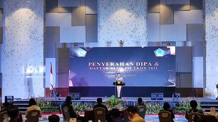 Kepala Kanwil Ditjen Perbendaharaan Sulut, Muhdi dalam penyerahan DIPA dan TKDD Sulut tahun 2021 di Four Points Manado, Selasa (01/12/2020).