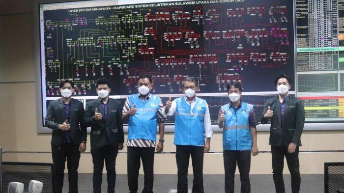 Menteri ESDM RI Arifin Tasrif dan rombongan meninjau langsung kantor PLN Unit Pelaksana Pengatur Beban (UP2B) Sistem Minahasa