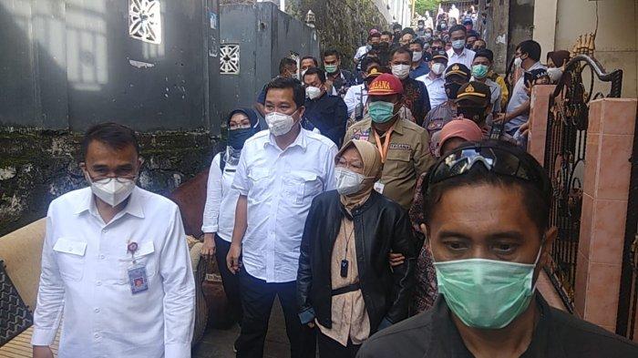 Menteri Sosial (Mensos) Republik Indonesia Tri Rismaharini Rabu (20/1/2021), berkunjung ke Masjid Babul Jannal, Lingkungan I, Ternate Tanjung, Kota Manado.