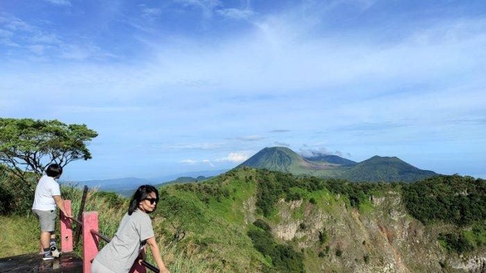 Objek wisata Kentur Mahawu di Kota Tomohon bisa jadi pilihan untuk mengisi akhir pekan Anda.