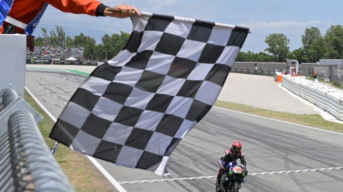 Pebalap Yamaha Fabio Quartararo memenangi MotoGP Catalunya di Circuit de Catalunya pada Minggu 5 Juni 2022 di Montmelo di pinggiran Barcelona.