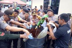Polisi Bakar 1750 Gram Ganja