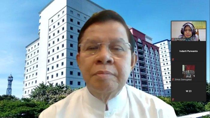 Penyampaian materi Prof. Dr. Fasli Jalal, Ph.D