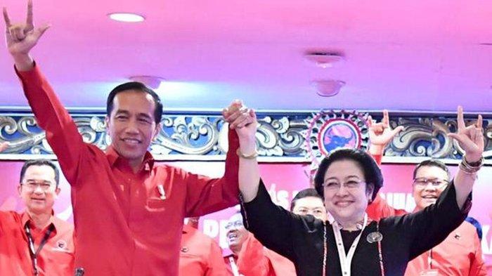 Foto Jokowi dan Megawati.