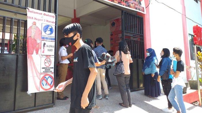 Posko pengaduan SMA N 3 Manado, Selasa (22/6/2021).